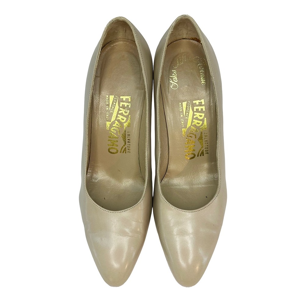 SALVATORE FERRAGAMO Vintage Classic Pumps • 5.5 • nude, beige • Quiet Luxury - Picture 2 of 12